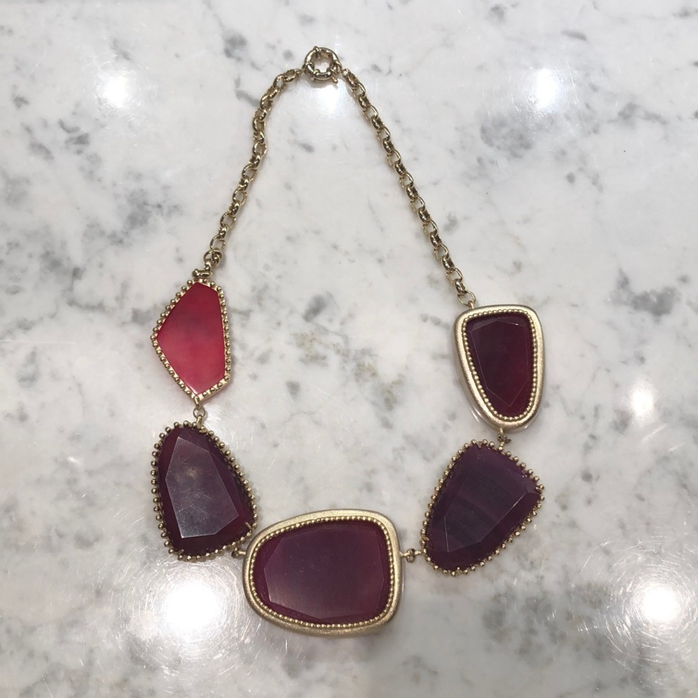 Kendra Scott necklace